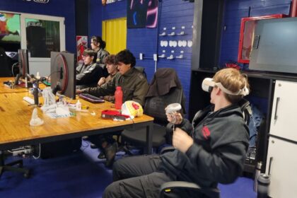mas-de-300-estudiantes-recorrieron-el-parque-industrial-de-posadas-para-conocer-oportunidades-de-formacion-y-empleo