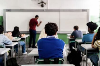singapur-autoriza-a-los-maestros-a-azotar-a-alumnos-para-combatir-el-bullying