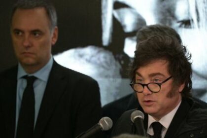 milei-le-ordeno-al-gabinete-respaldar-a-adorni:-la-trastienda-de-un-encuentro-marcado-por-la-crisis-interna