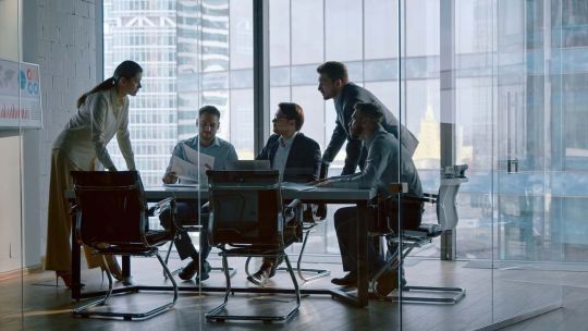 inteligencia-artificial-y-empleo:-advierten-que-las-empresas-argentinas-priorizan-perfiles-“clave”