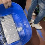 intento-ingresar-cocaina-y-un-celular-ocultos-en-un-recipiente-con-comida-para-un-detenido-y-termino-demorado-en-posadas 