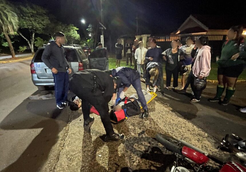 choque-entre-auto-y-moto-en-posadas:-dos-jovenes-fueron-hospitalizados