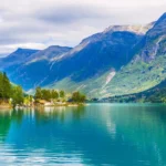 el-costo-oculto-del-salmon:-miles-de-toneladas-de-nitrogeno-y-carbono-amenazan-los-fiordos-de-noruega