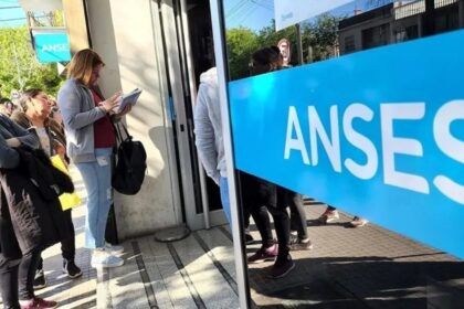 aguinaldo-para-jubilados-anses:-cuando-se-cobra-y-cuanto-corresponde-en-junio-2026