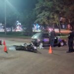 dos-mujeres-resultaron-lesionadas-en-un-choque-entre-un-automovil-y-una-moto-en-jardin-america