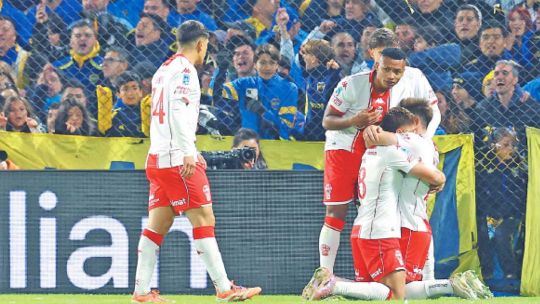 boca-estiro-su-agonia-hasta-el-alargue,-pero-por-sus-fallas,-huracan-lo-elimino