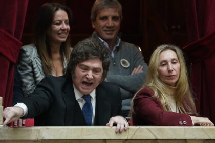 turbulencia-en-la-casa-rosada:-javier-milei-a-los-gritos-y-un-gabinete-en-shock