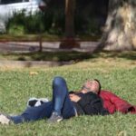 clima-en-ciudad-de-buenos-aires:-con-sol-y-rafagas-intensas,-el-frio-polar-marca-la-agenda-de-este-domingo