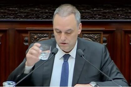 investigacion-por-presunto-enriquecimiento-ilicito:-detectan-que-adorni-gasta-unos-u$s-20.000-por-mes