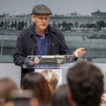 de-actor-a-critico-literario:-viggo-mortensen-presento-la-poesia-completa-de-kevin-power