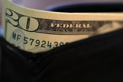 dolar-tarjeta-hoy:-a-cuanto-cotiza-este-lunes-11-de-mayo