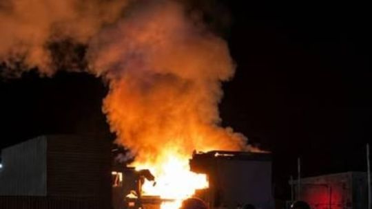 santa-cruz:-murieron-un-bebe-de-dos-meses-y-dos-adultos-por-una-explosion-y-un-incendio