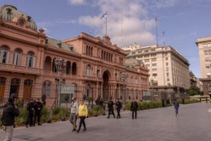 argentina’s-fitch-upgrade-seen-opening-narrow-window-for-debt-sale