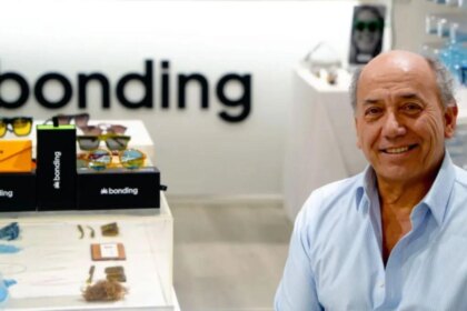 de-botella-descartable-a-negocio-millonario:-la-empresa-argentina-que-fabrica-anteojos-con-plastico-reciclado