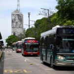 el-gobierno-definio-aumentos-escalonados-para-colectivos-y-trenes:-como-quedan-las-tarifas-hasta-septiembre