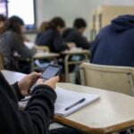 en-el-debate-por-los-celulares-en-el-aula,-expertos-de-unesco-afirman-que-prohibir-no-alcanza