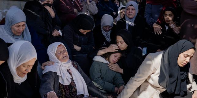 union-europea:-despues-de-los-meses-de-bloqueo,-les-vingt-sept-sanctionnent-des-mouvements-de-colons-israeliens-en-cisjordania-occupee