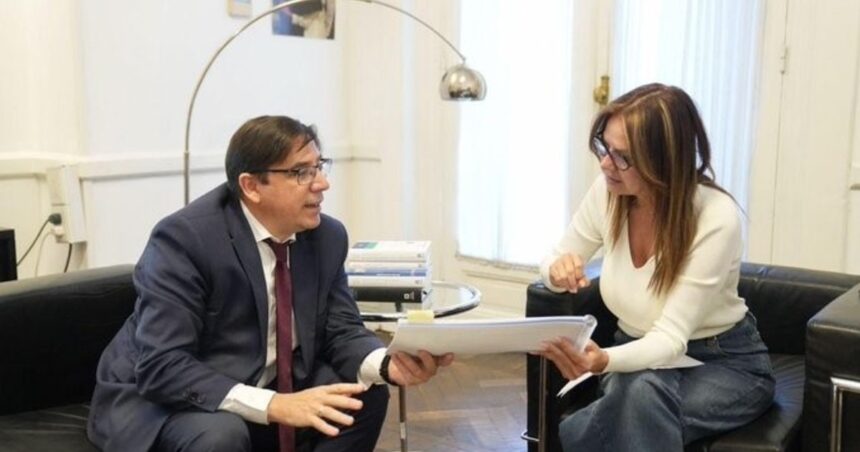 antes-de-la-marcha,-el-gobierno-dice-que-la-ley-de-financiamiento-universitario-no-esta-vigente-y-vuelve-a-recortar-los-fondos-del-sector