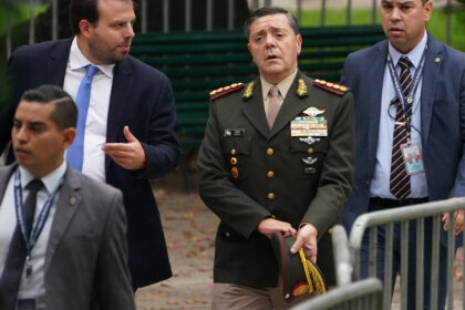 el-nuevo-ajuste-del-gobierno-golpea-a-las-fuerzas-armadas:-peligra-el-pago-de-la-luz-y-el-gas-en-los-cuarteles-y-la-comida-de-los-soldados