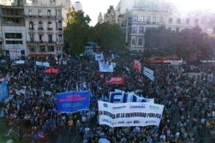 el-gobierno-abre-una-mesa-de-dialogo-por-los-fondos-de-los-hospitales,-pero-ratifica-el-freno-a-la-ley-de-financiamiento
