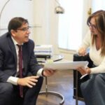 provocaciones-en-redes-y-cumbre-con-pettovello:-la-feroz-ofensiva-de-alejandro-alvarez-contra-las-universidades