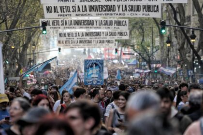 el-gobierno-dice-que-la-marcha-universitaria-esta-“construida-emocionalmente-sobre-una-mentira”-y-cuestiono-que-el-congreso-aprobara-aumentos-a-docentes