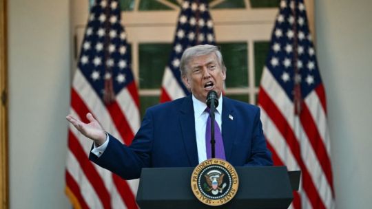 encuesta:-la-imagen-de-donald-trump-sigue-en-caida-por-la-guerra-con-iran-y-el-aumento-de-la-inflacion