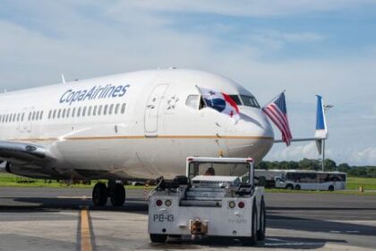 escandalo-sexual-en-un-avion:-que-delito-cometio-la-pareja-detenida-y-cual-es-la-pena-que-les-podria-tocar