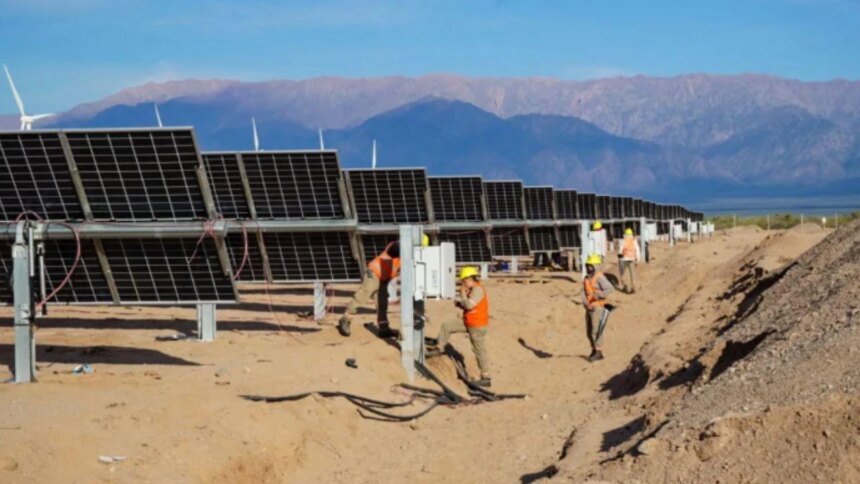 la-rioja:-inauguran-el-parque-hibrido-mas-grande-del-pais-y-ya-preparan-otro-gigante-solar