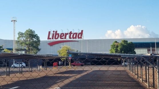posadas:-la-anonima-garantiza-los-160-puestos-de-trabajo-del-hipermercado-libertad