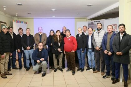 el-intendente-pipo-duran-recibio-a-empresarios-brasilenos-que-evaluan-invertir-en-eldorado-y-proyectan-generar-empleo-en-el-norte-misionero