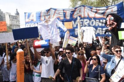 como-se-vivio-la-cuarta-marcha-federal-universitaria:-docentes-y-estudiantes-contra-el-ajuste
