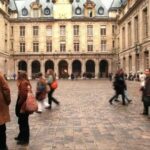 protestas-en-francia-contra-el-aumento-de-matriculas-universitarias-a-estudiantes-extranjeros