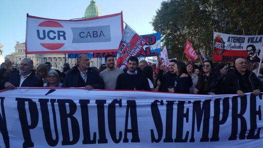 marcha-federal:-chiarella-y-ferrer-encabezaron-la-columna-ucr-en-defensa-de-la-universidad-publica