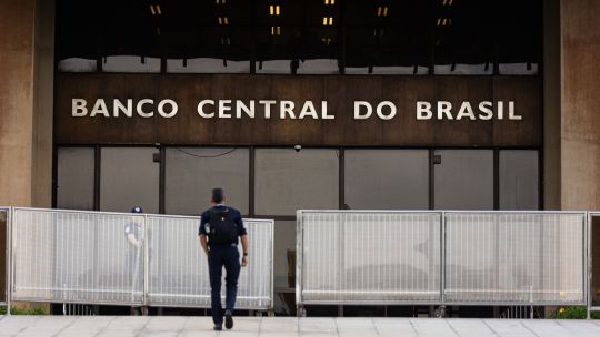 falta-de-personal-del-banco-central-de-brasil-debilita-supervision-del-sistema-financiero
