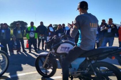 la-agencia-nacional-de-seguridad-vial-oficializo-la-primera-matricula-nacional-para-instructores-de-manejo-de-motos