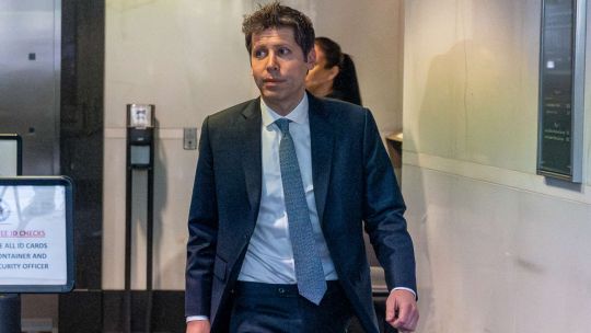 elon-musk-estaba-obsesionado-con-controlar-openai,-dijo-el-martes-el-ceo-de-la-empresa-de-inteligencia-artificial,-sam-altman