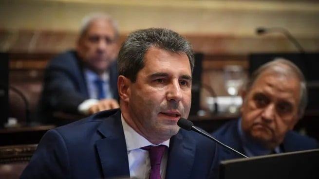 sergio-unac,-exgobernador-de-san-juan,-confirmo-su-candidatura-presidencial-para-2027-y-pidio-al-peronismo-debatir-una-nueva-conduccion
