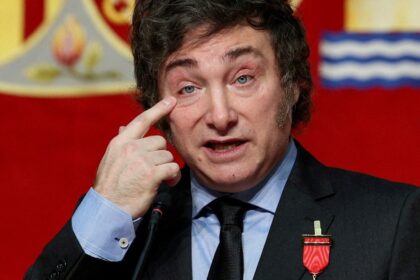 otra-dura-caida-de-milei-en-las-encuestas:-cayo-al-puesto-16°-en-un-ranking-de-presidentes