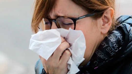 gripe,-neumonia-y-covid-19:-guia-de-sintomas-del-pami-y-claves-para-prevenir-infecciones-respiratorias