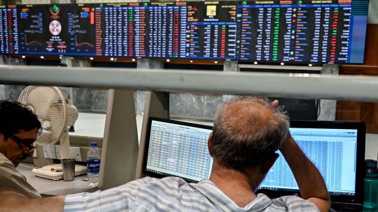 caen-los-activos-argentinos-mientras-que-el-riesgo-pais-sigue-arriba-de-los-500-puntos-basicos