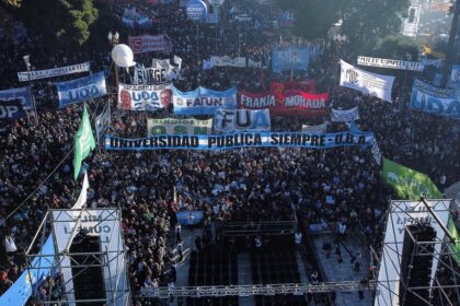 la-pelea-con-las-universidades:-el-gobierno-teme-un-fallo-adverso-de-la-corte-y-apuesta-a-un-mayor-superavit-para-tener-fondos-disponibles