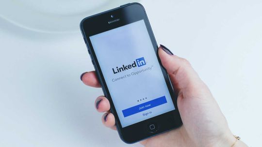 linkedin-recorta-empleos-en-plena-expansion-de-la-inteligencia-artificial-de-microsoft