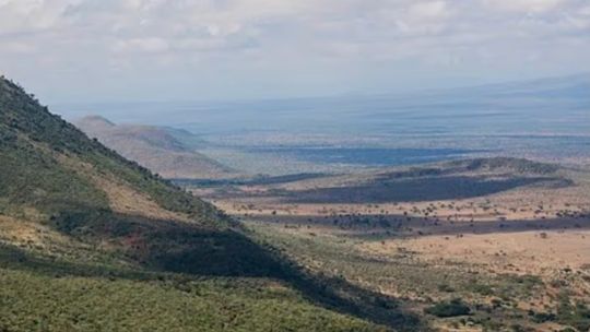 cientificos-identificaron-una-grieta-geologica-en-zambia-que-podria-dividir-africa-en-dos-masas-terrestres-independientes
