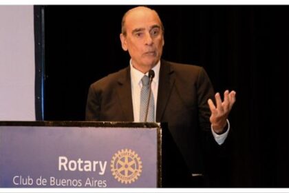 francos-respaldo-el-rumbo-del-gobierno-de-milei-y-deslizo-“internas”-detras-de-la-permanencia-de-adorni