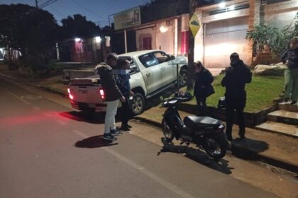 posadas-|-dos-personas-resultaron-lesionadas-tras-el-choque-entre-una-camioneta-y-una-moto