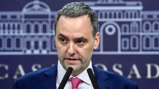 por-falta-de-quorum,-la-oposicion-debio-suspender-la-convocatoria-a-la-sesion-contra-manuel-adorni