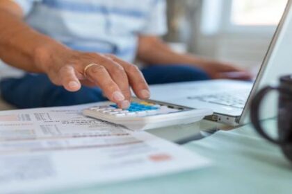 dolares-del-colchon:-como-ingresar-al-regimen-simplificado-de-ganancias-de-arca