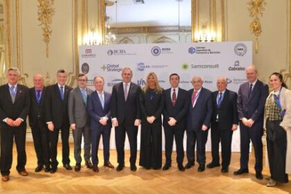 el-circulo-rojo-insiste-con-el-apoyo-a-milei,-pero-le-pide-que-mire-senales-de-alerta-en-la-microeconomia