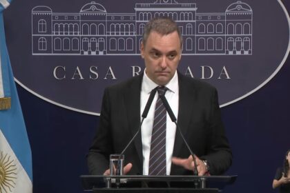 javier-milei-y-sus-medidas,-en-vivo:-pese-a-las-nuevas-revelaciones-sobre-sus-propiedades-y-la-imputacion-de-su-hermano,-adorni-se-mostrara-hoy-en-mendoza-con-luis-caputo